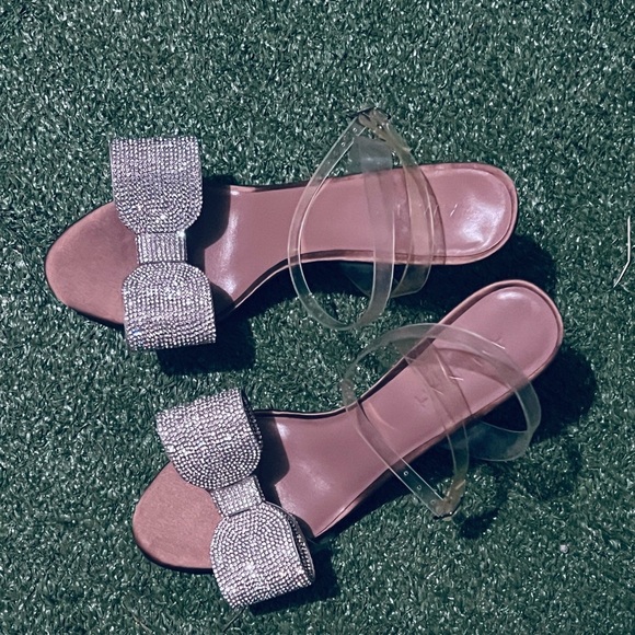 Glamorous Silver Tan Heels with Sparkling Bow - Picture 4 of 7